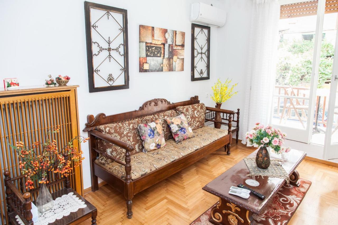 Beautiful Apartment In Pagkrati -Gtd95601 Atene Esterno foto